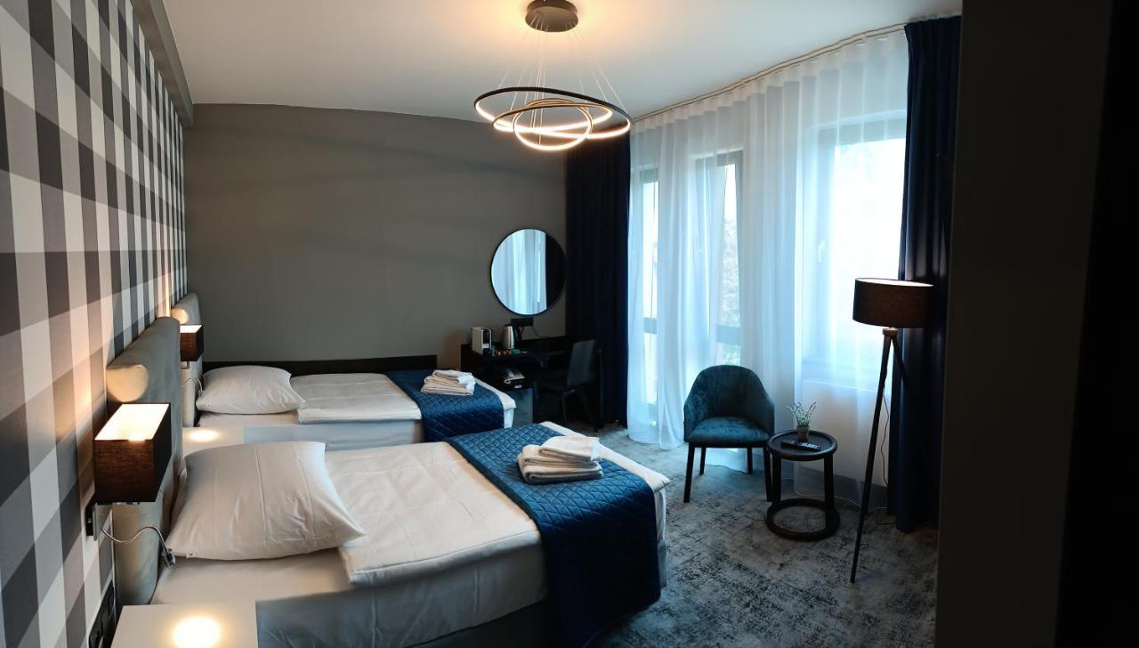 Hotel Sanova Jarosław Kültér fotó
