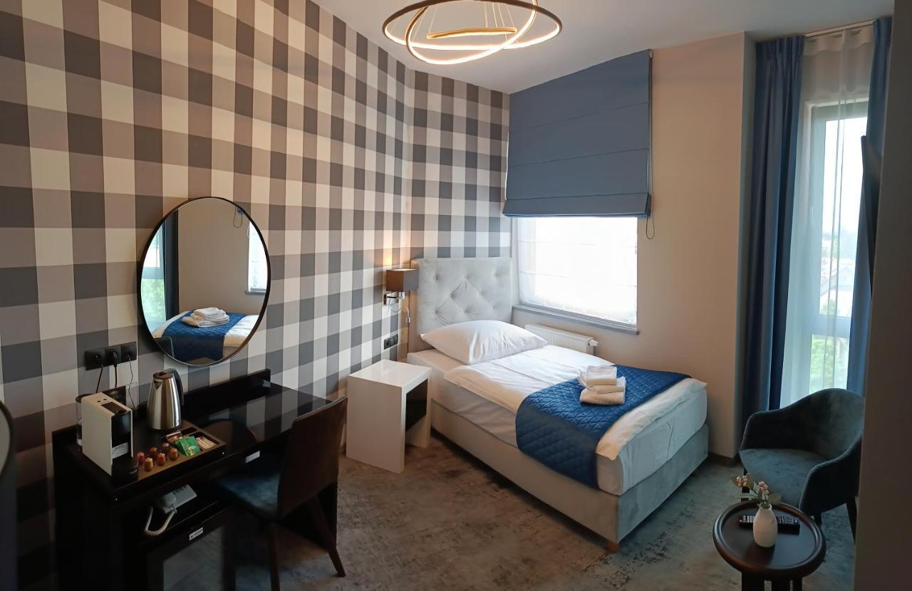 Hotel Sanova Jarosław Kültér fotó