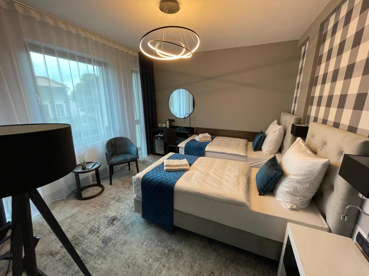 Hotel Sanova Jarosław Kültér fotó