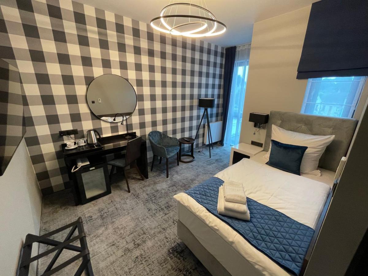 Hotel Sanova Jarosław Kültér fotó