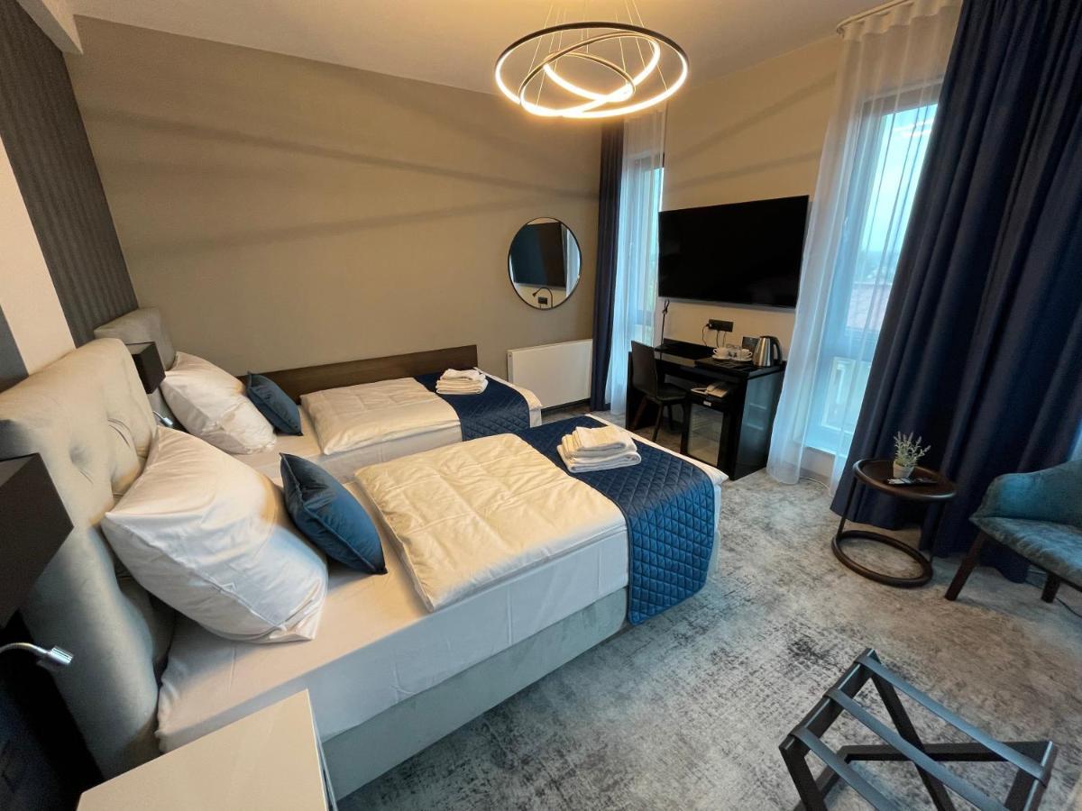 Hotel Sanova Jarosław Kültér fotó