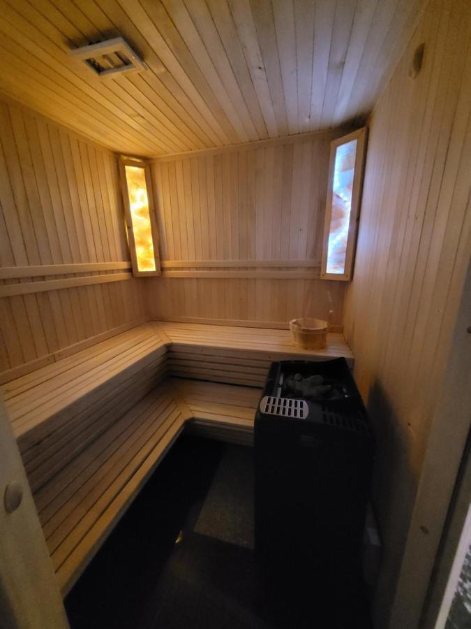 Hotel Sanova Jarosław Kültér fotó