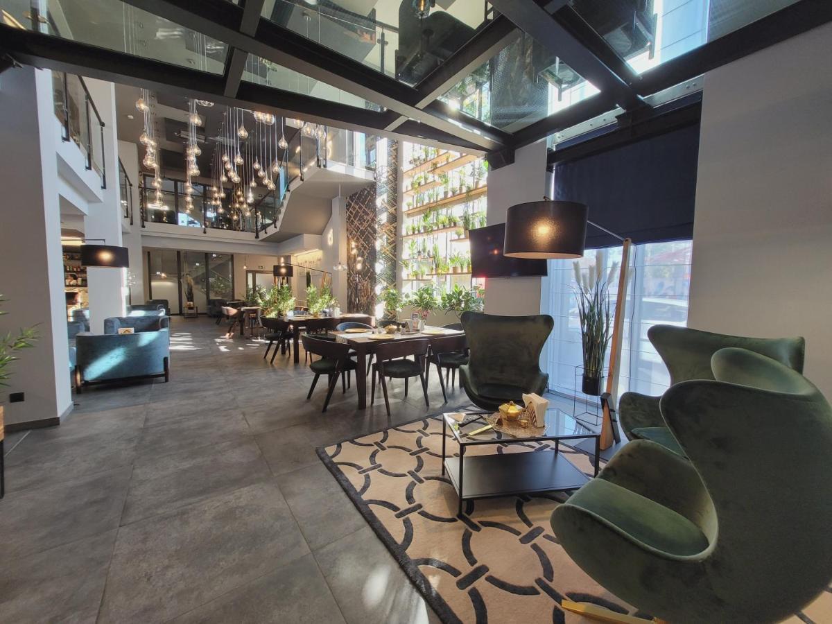 Hotel Sanova Jarosław Kültér fotó