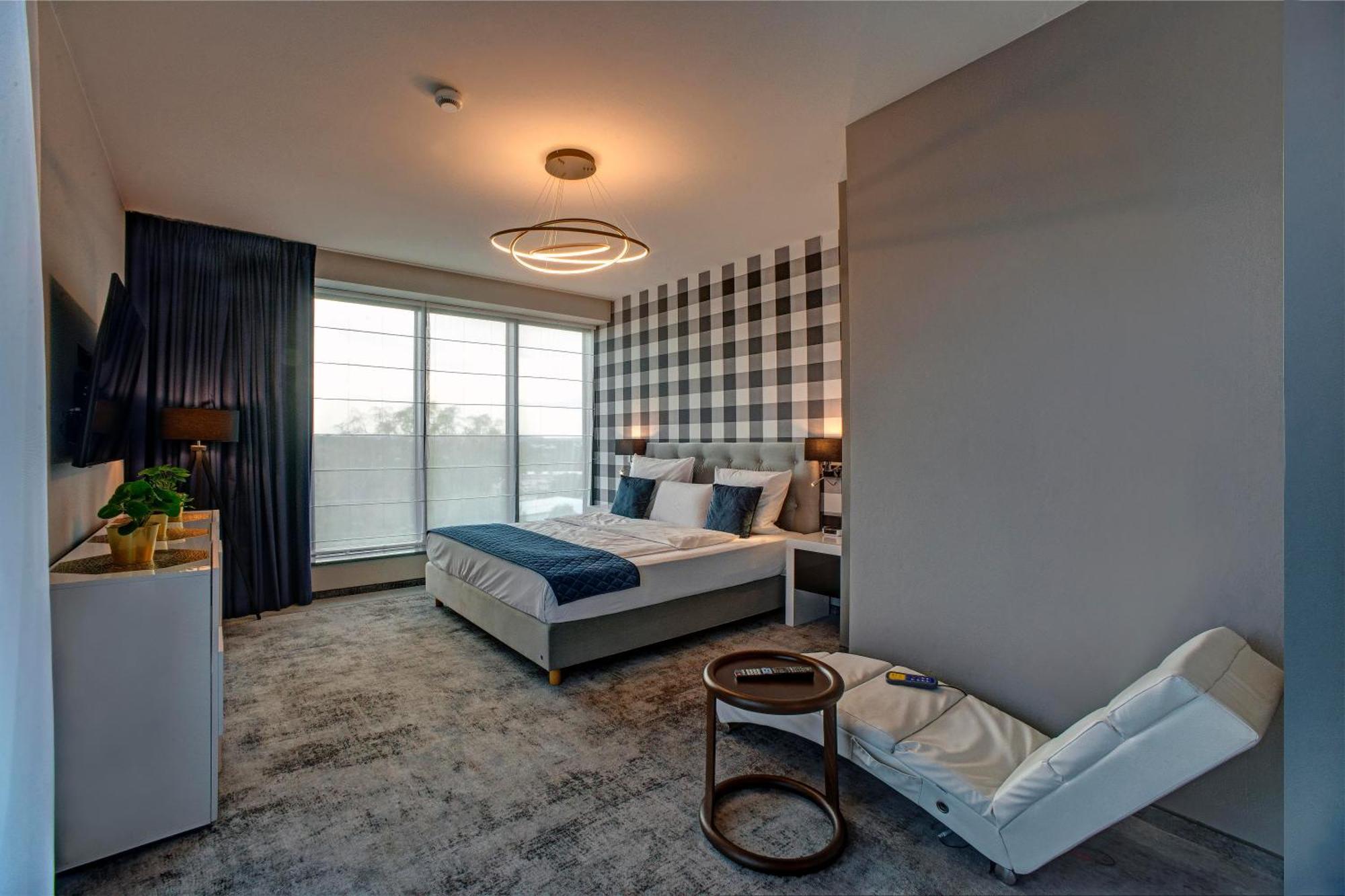 Hotel Sanova Jarosław Kültér fotó