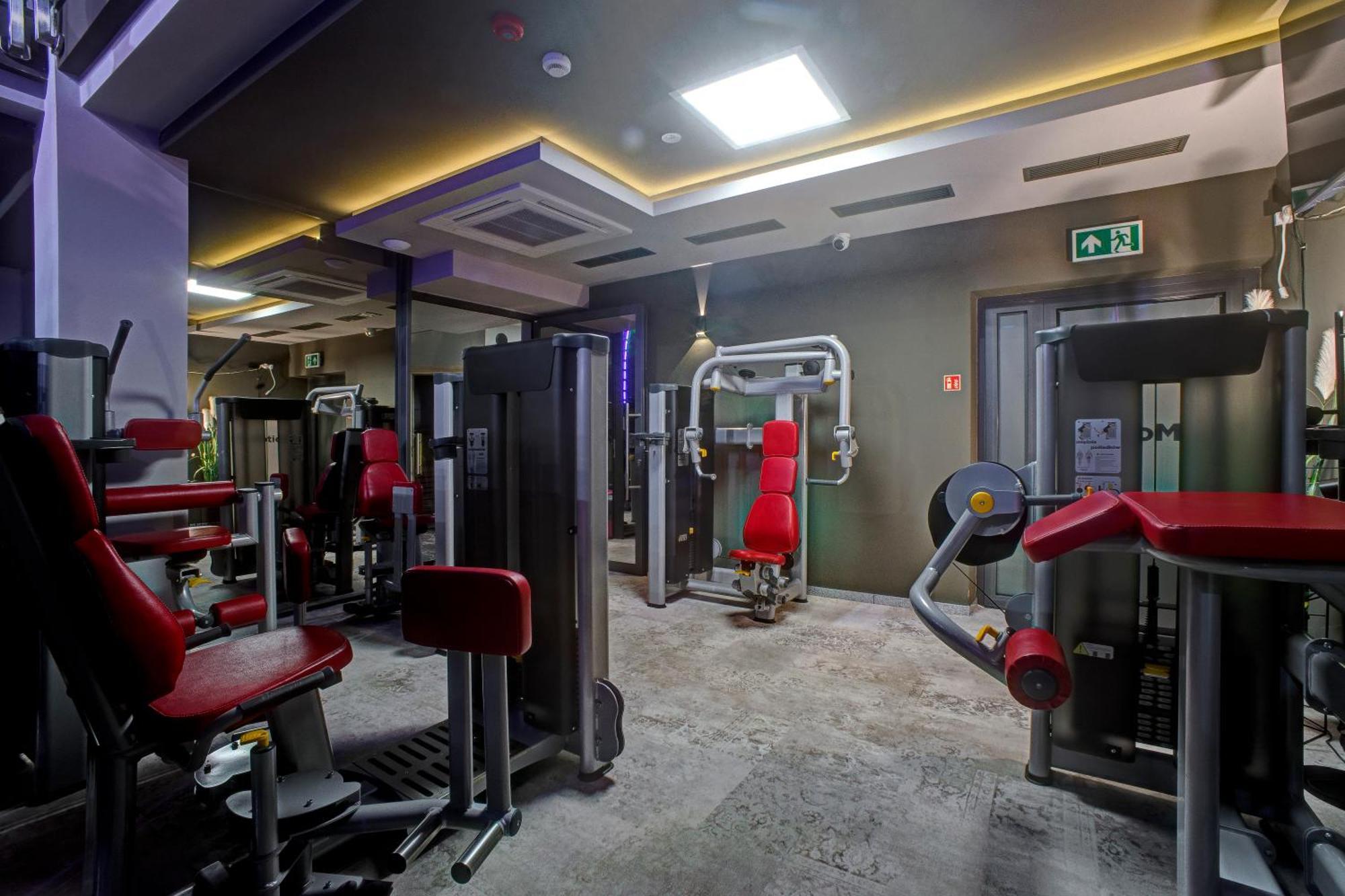 Hotel Sanova Jarosław Kültér fotó